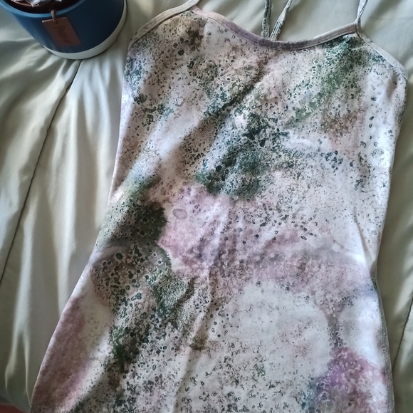 Lululemon top - Picture 2 of 4